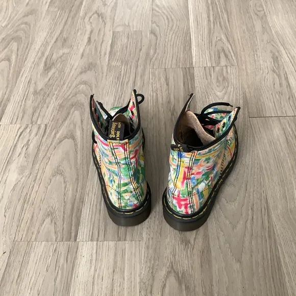 DR MARTENS COLORFUL BRUSH STROKE BOOTS