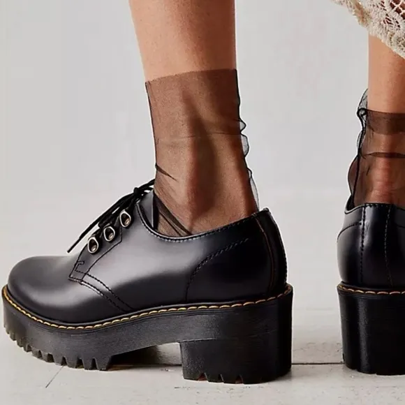 DR MARTENS Leona Lo Vintage Smooth Leather Lug Sole Platform Heeled Shoe Black 9