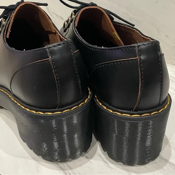 DR MARTENS Leona Lo Vintage Smooth Leather Lug Sole Platform Heeled Shoe Black 9