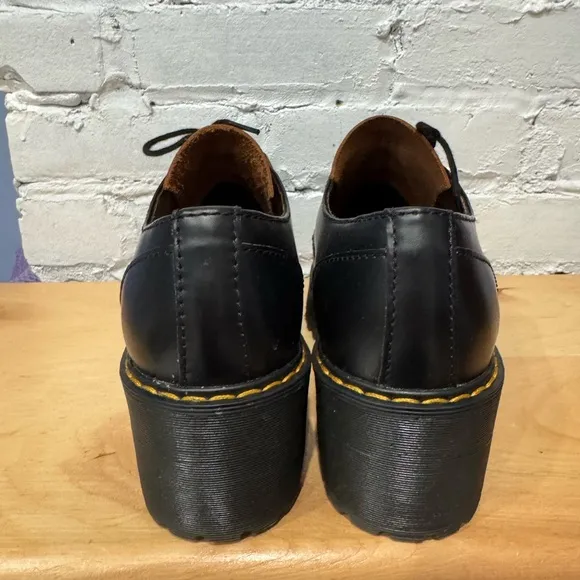 Dr. Martens Leona Lo Women’s Size 8 Black Leather