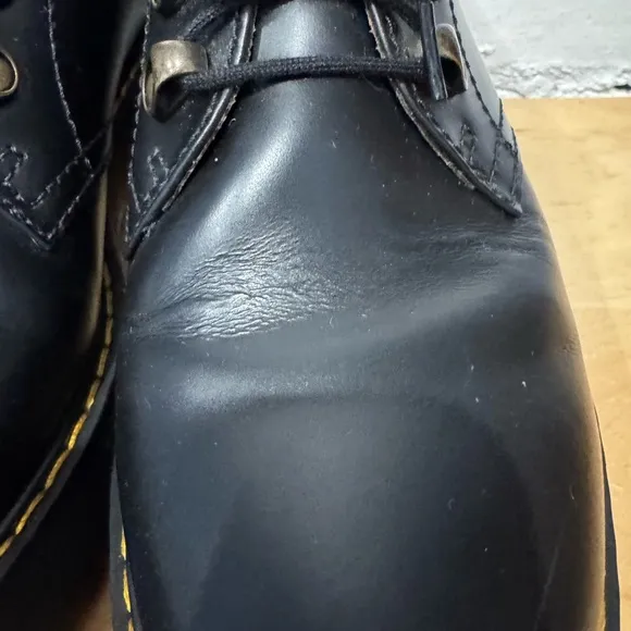 Dr. Martens Leona Lo Women’s Size 8 Black Leather