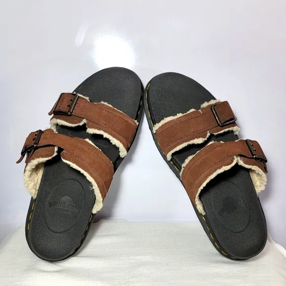 Dr Marten's Mens Size 11/ Women Size 12 Sandals