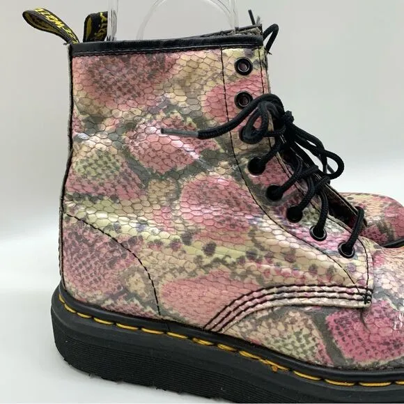 Dr. Martens Rare Size 9 Vintage Pink Leather Snakeskin Boots