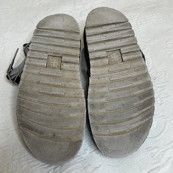 DR MARTENS Voss Light Grey Platform Leather Sandals Size 6