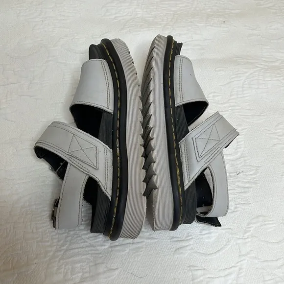 DR MARTENS Voss Light Grey Platform Leather Sandals Size 6