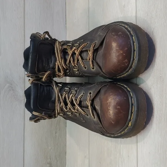 Dr.Martens Mens Y2K 9728 High Top Chunky Tractor Platform Boots shoes sz 10