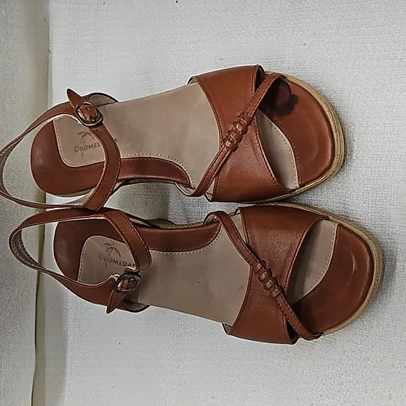 Dromedaris sandals leather size 6.5 US size 37 EU