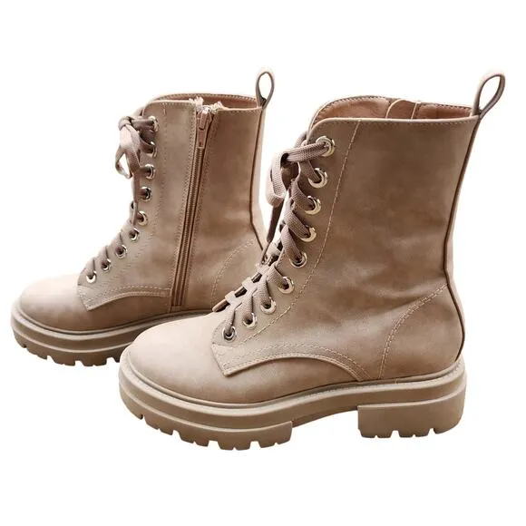 DV Dolce Vita Women's Glisten Lug-Sole Combat Boots 6 Grunge Outdoorsy Chic Farm
