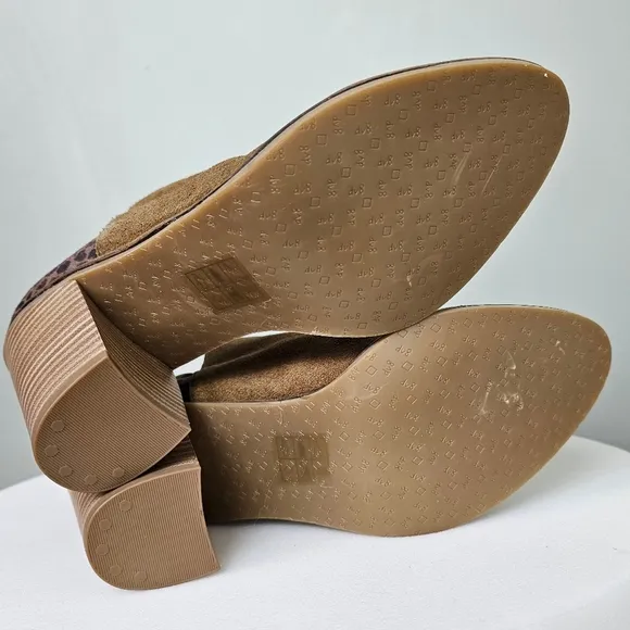 DV8 Dolce Vita Shai Leopard Tan Suede Heeled Bootie 7.5