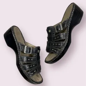EASTLAND Vintage Y2K Black Leather Boho Floral Stitch Platform Fisherman Sandals