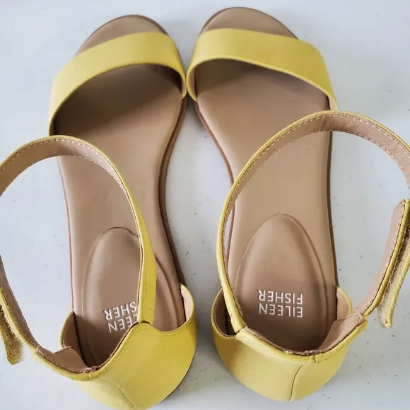 Eileen Fisher Razz Tumbled Leather Sandals Size 10 Ankle Strap Elegant Flats