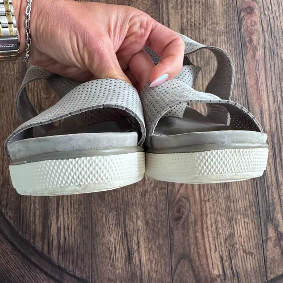 Eileen Fisher Sport Sandal SZ 7.5 Moon Nubuck