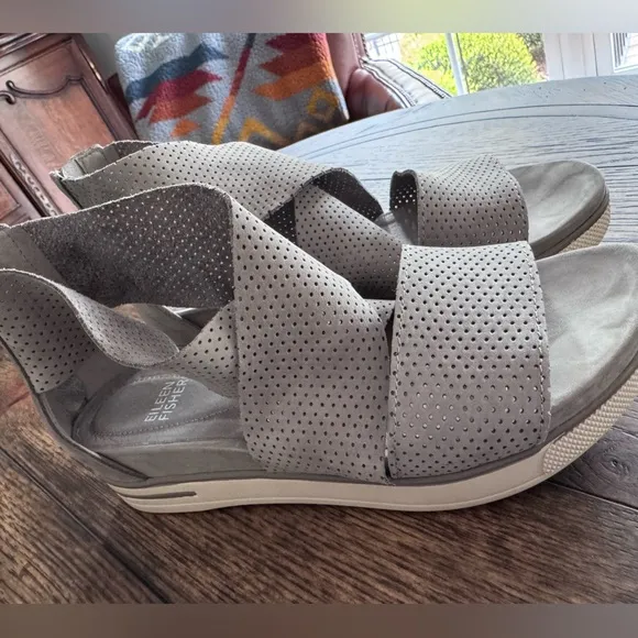 Eileen Fisher Sport Sandal SZ 7.5 Moon Nubuck