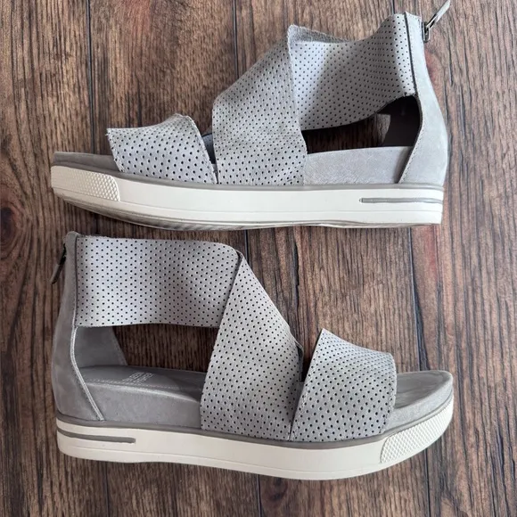 Eileen Fisher Sport Sandal SZ 7.5 Moon Nubuck
