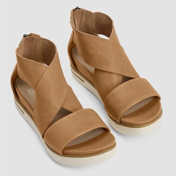 Eileen Fisher Sport Sandal SZ 7.5 Moon Nubuck