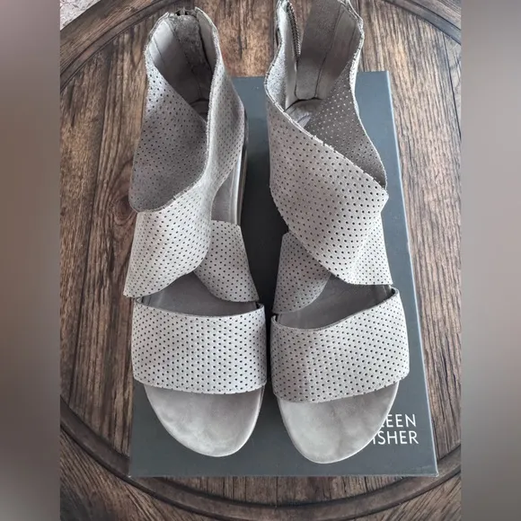 Eileen Fisher Sport Sandal SZ 7.5 Moon Nubuck