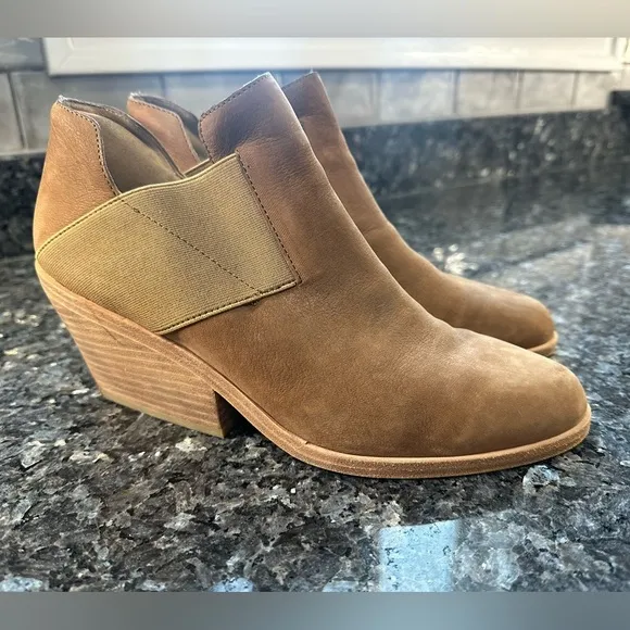 Eileen Fisher Vero Cuoio Evan Tan Soft Leather Ankle Booties Boots Size 9