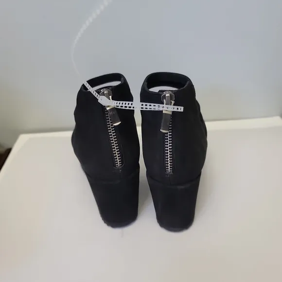 Eileen Fisher Wavey Platform Wedge Banded Sandals