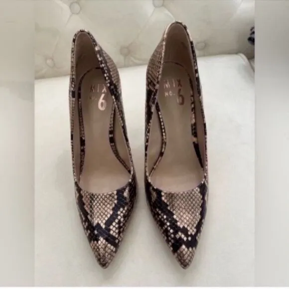 Elegant Snake Print Stiletto Heels Size 6