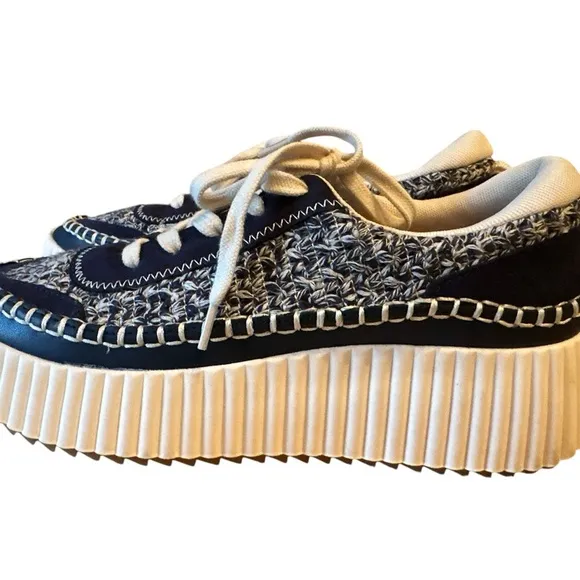 EUC DOLCE VITA Dolen Denae Womens Shoes Sneakers Cream and Navy Platform Size 9