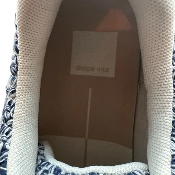 EUC DOLCE VITA Dolen Denae Womens Shoes Sneakers Cream and Navy Platform Size 9