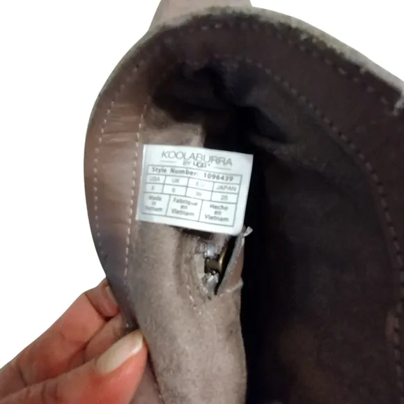 EUC Koolaburra Women's Suede Ankle Slouch Boots Size 8 gray purple Lorelai