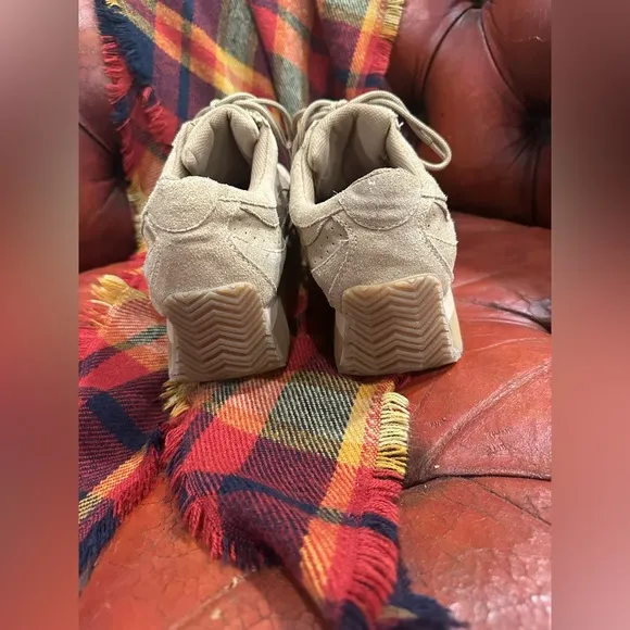 EUC SPLASH SUEDE  platform SNEAKERS SHOES