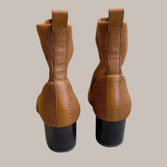 Everlane The Glove Ribbed Knit Toffee Ankle Stretch Block Heel Boots Size 10