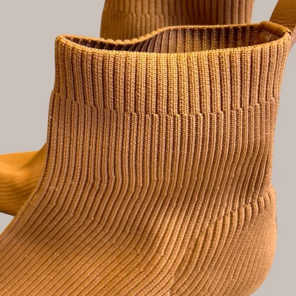 Everlane The Glove Ribbed Knit Toffee Ankle Stretch Block Heel Boots Size 10