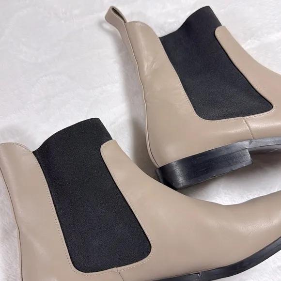 Everlane The Italian Leather Square Toe Chelsea Boots Size 9 Tan Black Color