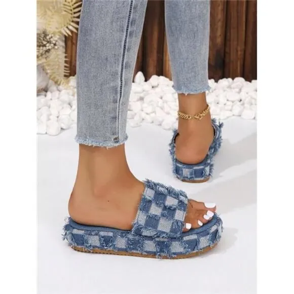 Fashionable Plaid Patterned Fringe Wedge Heel Sandals With Thick Platform Sole