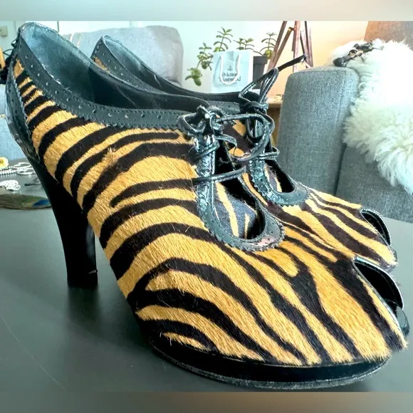 Fendi Vintage Shoes Size 7 1/2