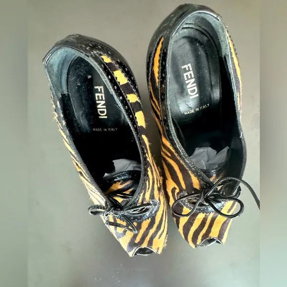 Fendi Vintage Shoes Size 7 1/2