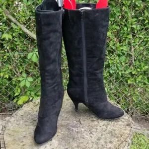 Fergalicious Boots by Fergie/Black Suede Boots