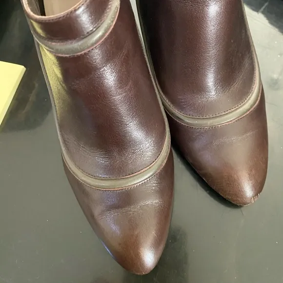 Ferragamo brown leather booties shirt boots size 6