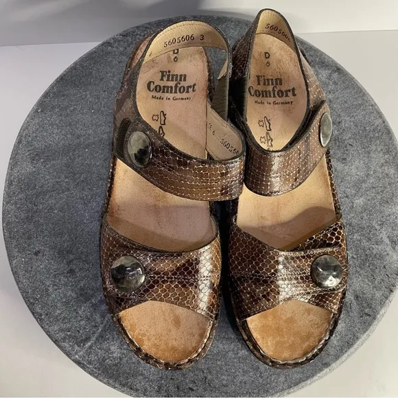 Finn Comfort Alanya Brown Snakeskin Wedge Sandals Heels 9