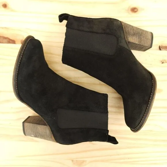 Firth Womens Heeled Chelsea Boots Sz 8 39 Black Suede Chic Preppy Western Bootie