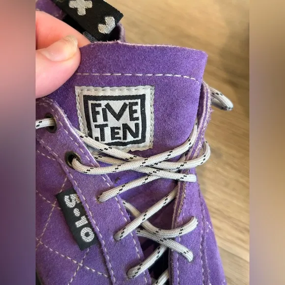 Five Ten 5.10 Purple Rock Climbing Shoes Size 8 Made In USA Hiking Athleisure