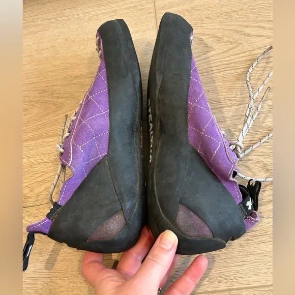 Five Ten 5.10 Purple Rock Climbing Shoes Size 8 Made In USA Hiking Athleisure