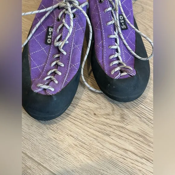 Five Ten 5.10 Purple Rock Climbing Shoes Size 8 Made In USA Hiking Athleisure