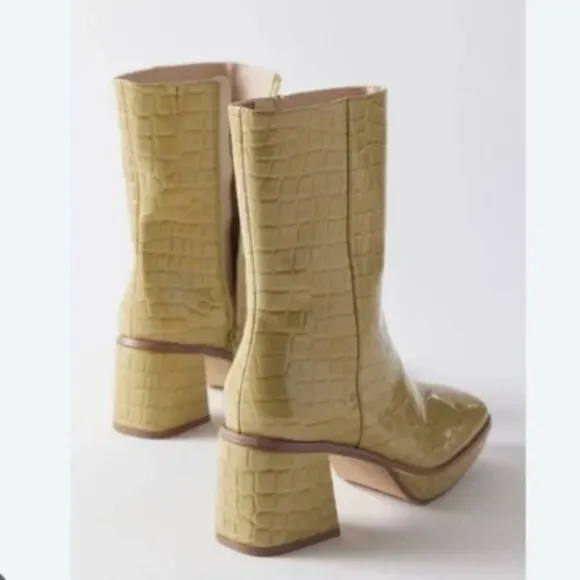 FL UO Bella Croc Crocodile Snake Boho Peasant Hipster Hippie Art Chic Heel Boots