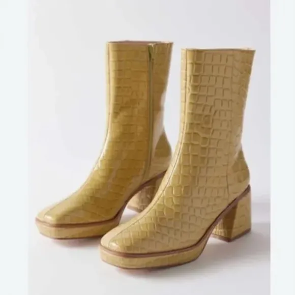 FL UO Bella Croc Crocodile Snake Boho Peasant Hipster Hippie Art Chic Heel Boots