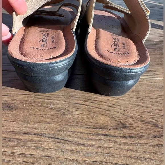 Flexus Aditi by Spring Step leather arch support Sandal NEWSize 42= US 11
