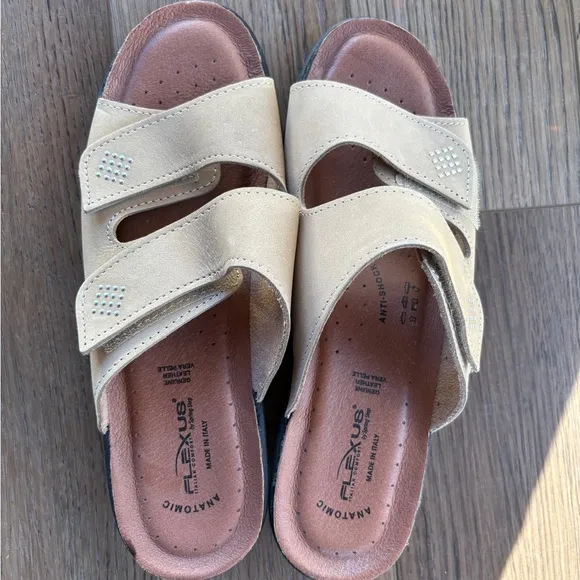 Flexus Aditi by Spring Step leather arch support Sandal NEWSize 42= US 11