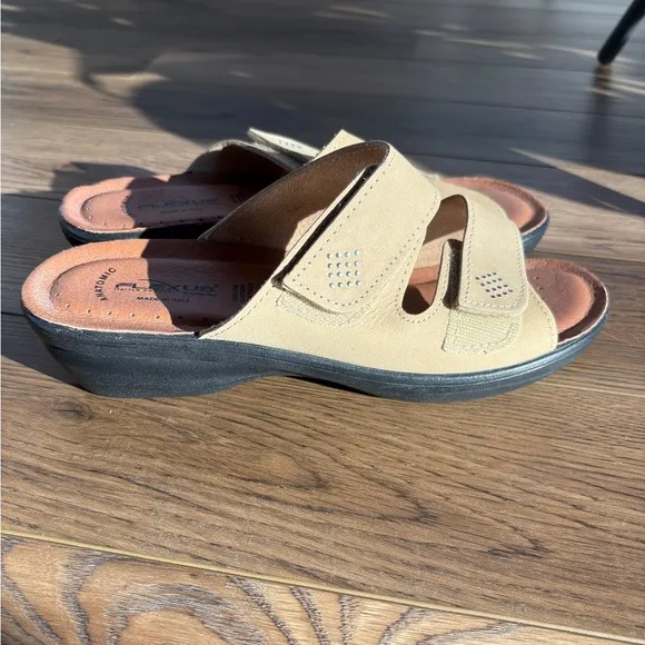 Flexus Aditi by Spring Step leather arch support Sandal NEWSize 42= US 11