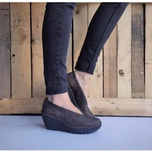 FLY LONDON Yellow Yaz Ranch  Platform Shoes in Chocolate Size 39