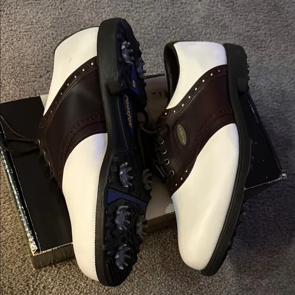 FootJoy Spiked Golf Shoes, New in Box! Brown &amp; White. Extra Comfort. Size 10W.