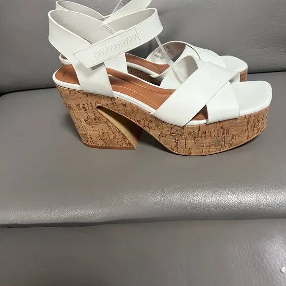 Franco Sarto white platform sandals size 8