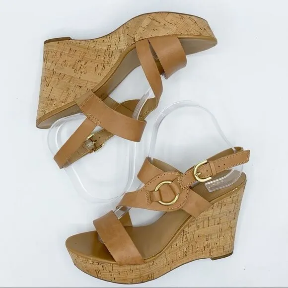 Franco Sarto Surprise Tan Cork Platform Sandals Gold Hardware Ring Detail
