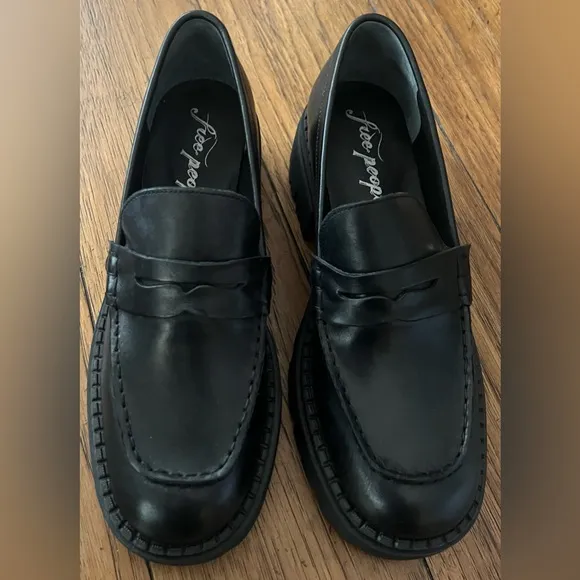 Free People Black Lyra Lug Sole Loafer Shoes New 8.5